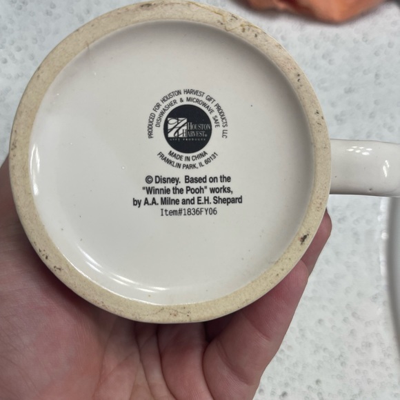 Winnie the Pooh Winter mug - Picture 5 of 5